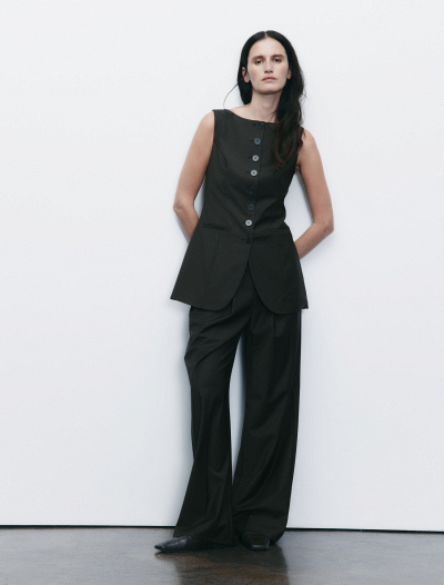 Elevating Women's Grace: Discover Your Unique Style with FemStyleMo's Elegant Apparel